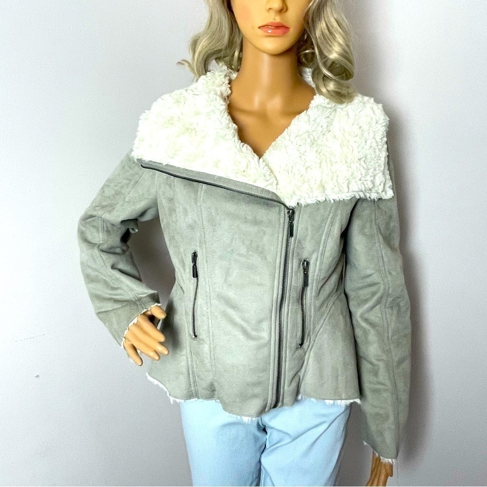 Bernardo Faux Leather Jacket – Faux Shearling Lined – Size Medium
